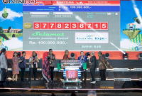 Nasabah bank bjb Memenangkan Hadiah Ratusan Juta Rupiah pada Undian Simpeda di Kota Pontianak