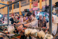 Tinjau Pasar Natar, Gubernur Mirza Temukan Harga Minyak Goreng Lebih Tinggi dari HET