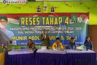 Reses di Sendangagung, Munir Serahkan Bantuan Pembangunan dan Pendidikan