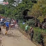 Jalan Tak Kunjung Diperbaiki, Warga Triharjo Desa Kebagusan Pesawaran Lakukan Perbaikan Secara Swadaya